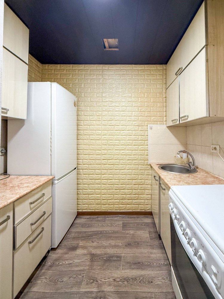 Продажа 2х ком Буюк Ипак йули Максим горький ор-р 171 шк