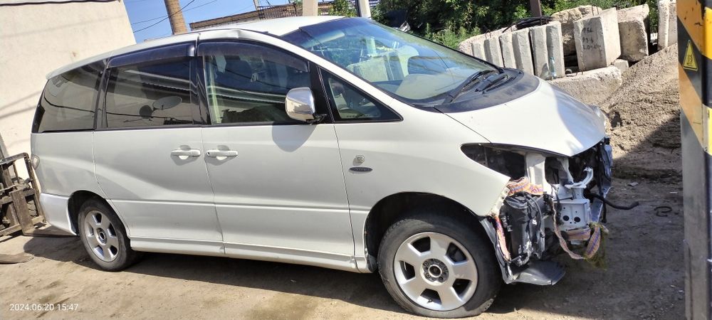 Продам тойоту эстиму по запчастям
