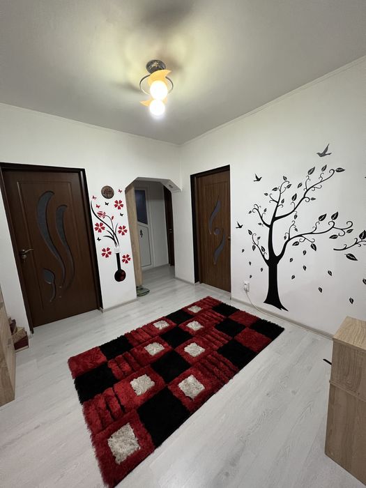 Apartament 3 camere de vanzare in Calimanesti