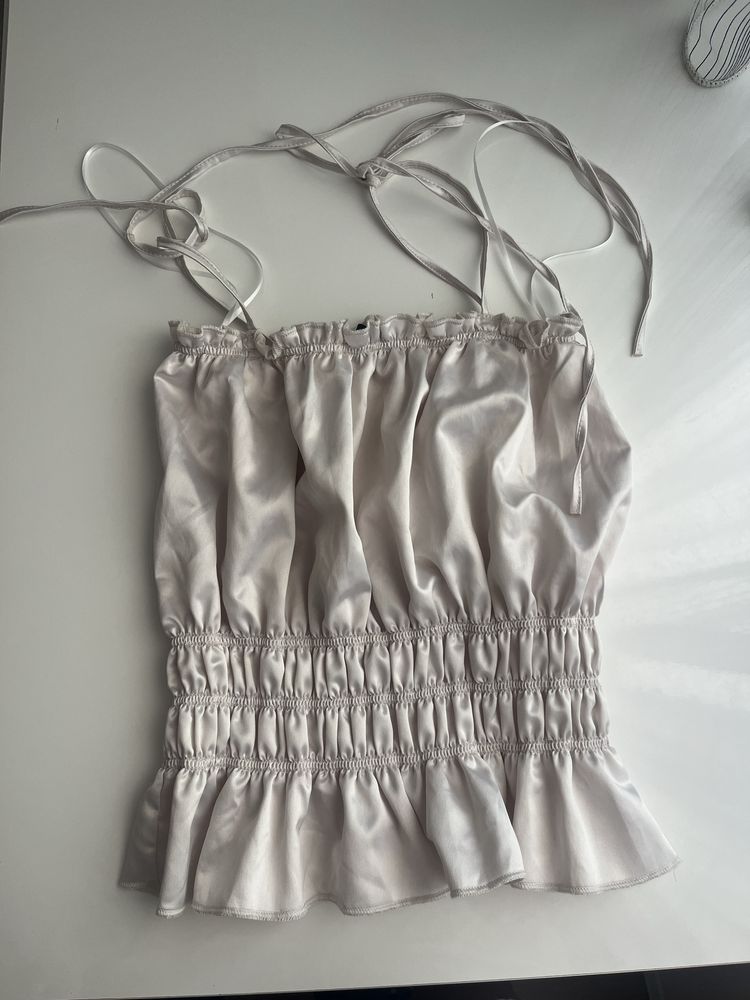 Топове и тениски Zara, Mango, H&M
