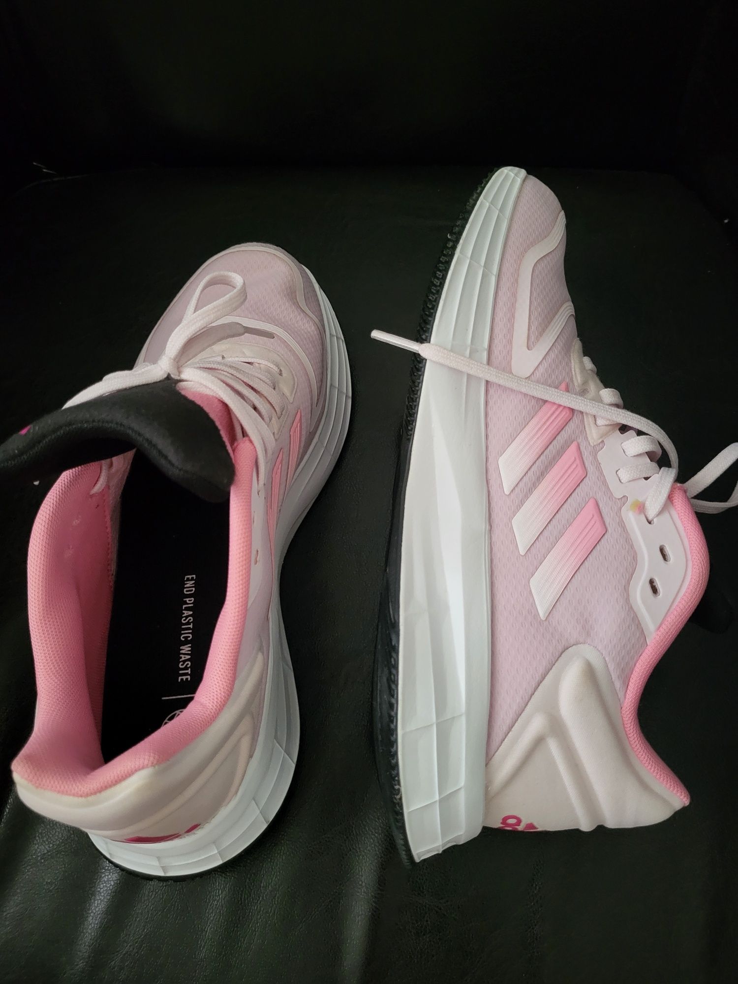 Adidas dama spuma
