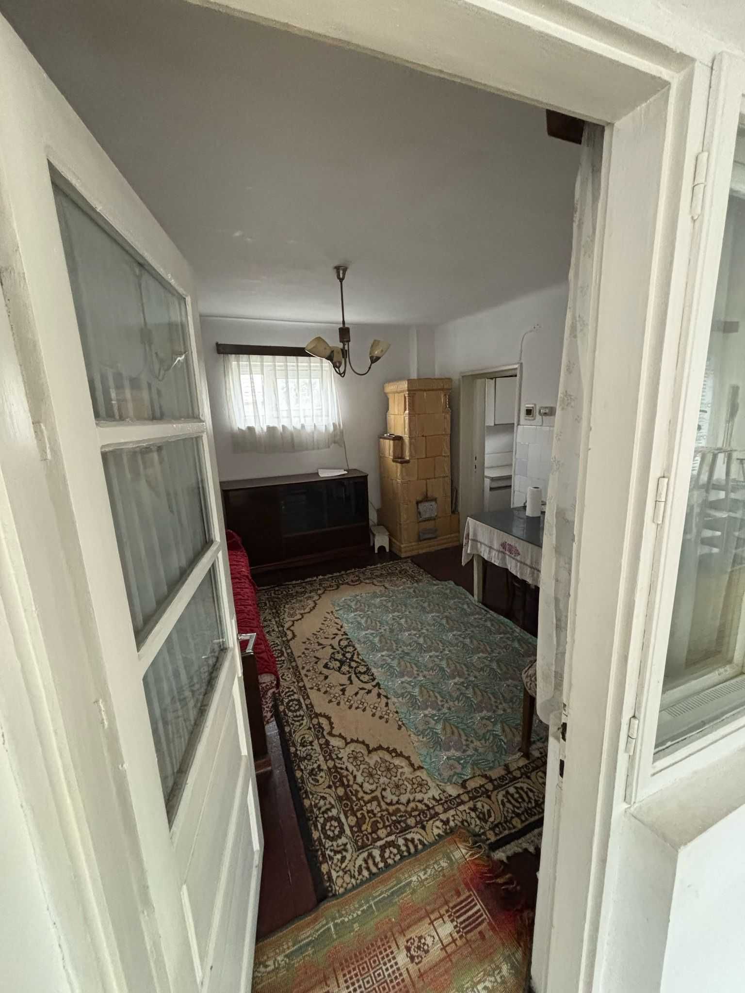 Proprietar vand apartament in vila si curte pe strada Clujului
