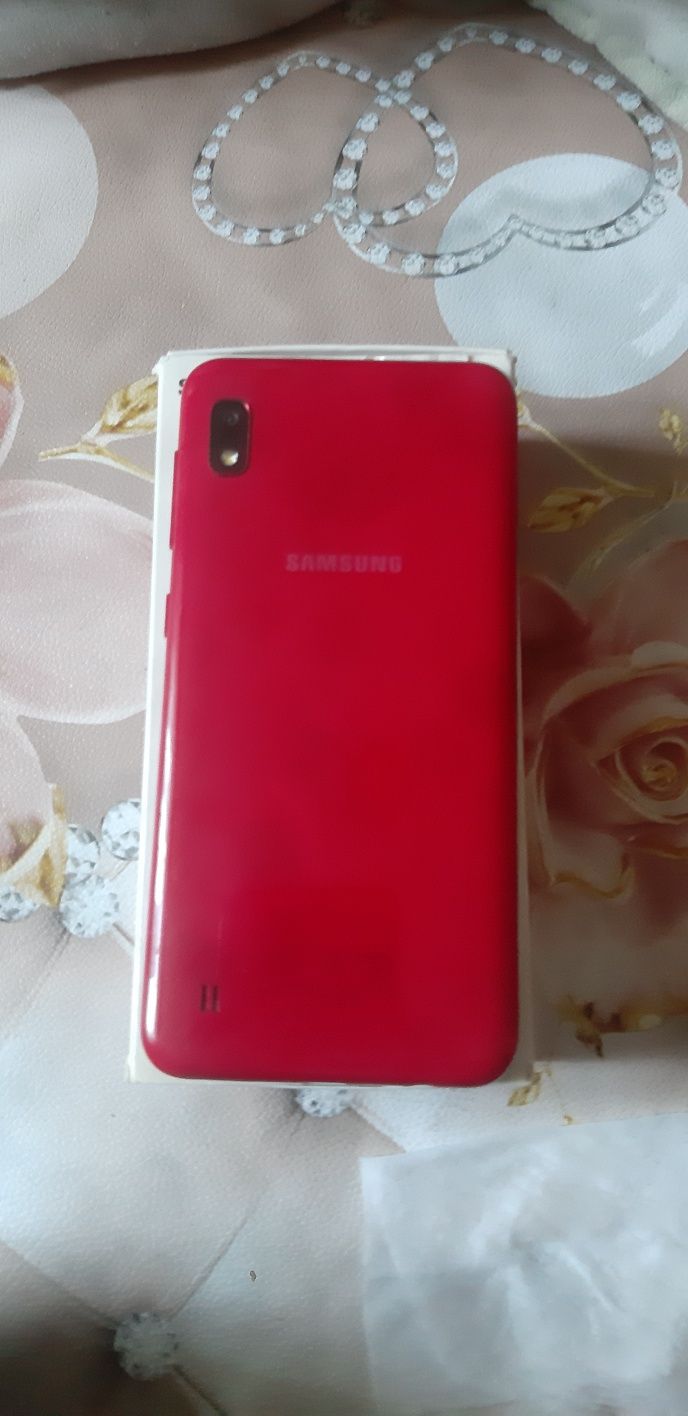 Samsung A 10 sotiladi srochna