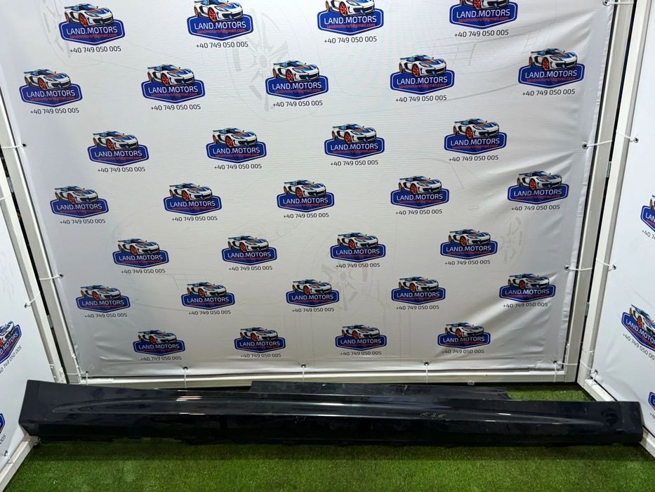 PRAG / ORNAMENT PRAG DREAPTA BMW SERIA 4 420D F32 / F33 / F36 2.0 DIESEL 2013 COD OEM 51777363396 / 7363396 / COUPE 2013-2021