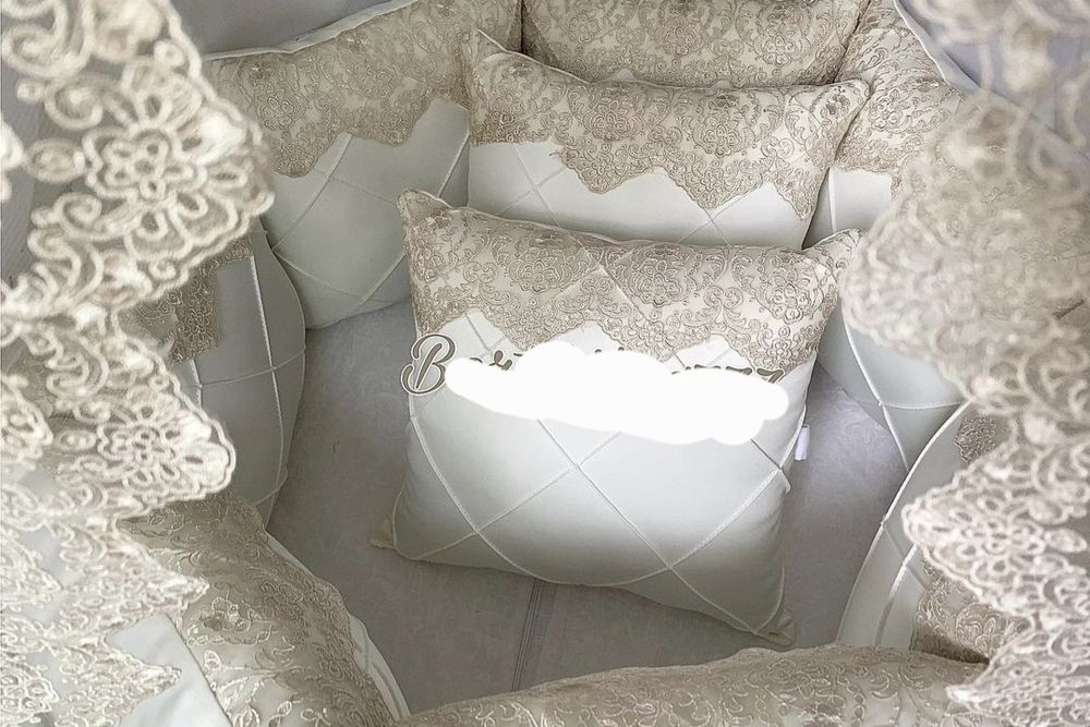 Продам комплект в кроватку