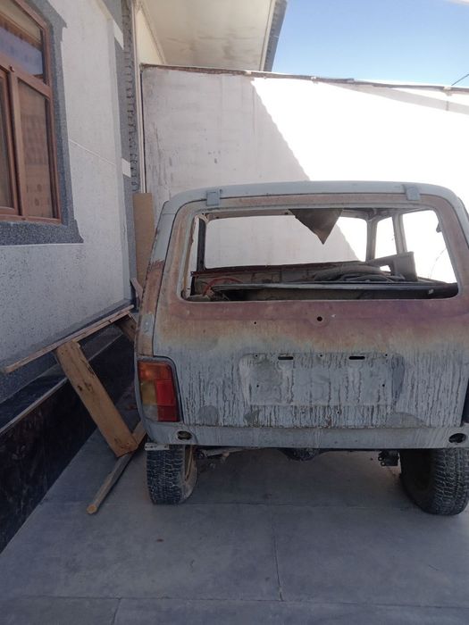 Нива кузов урбан килинган