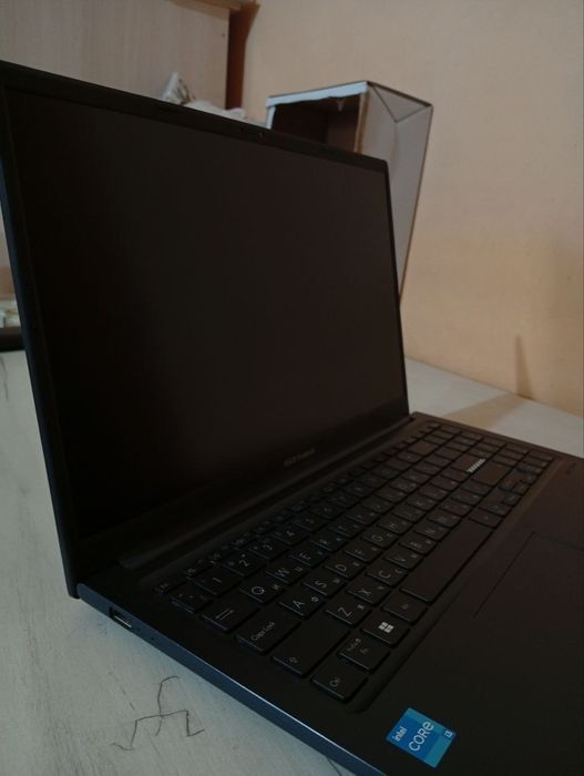 ASUS vivobook 15