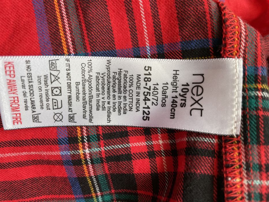 Vând set NEXT, mărimea 9-10 ani