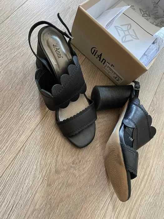 Дамски сандали Gianni