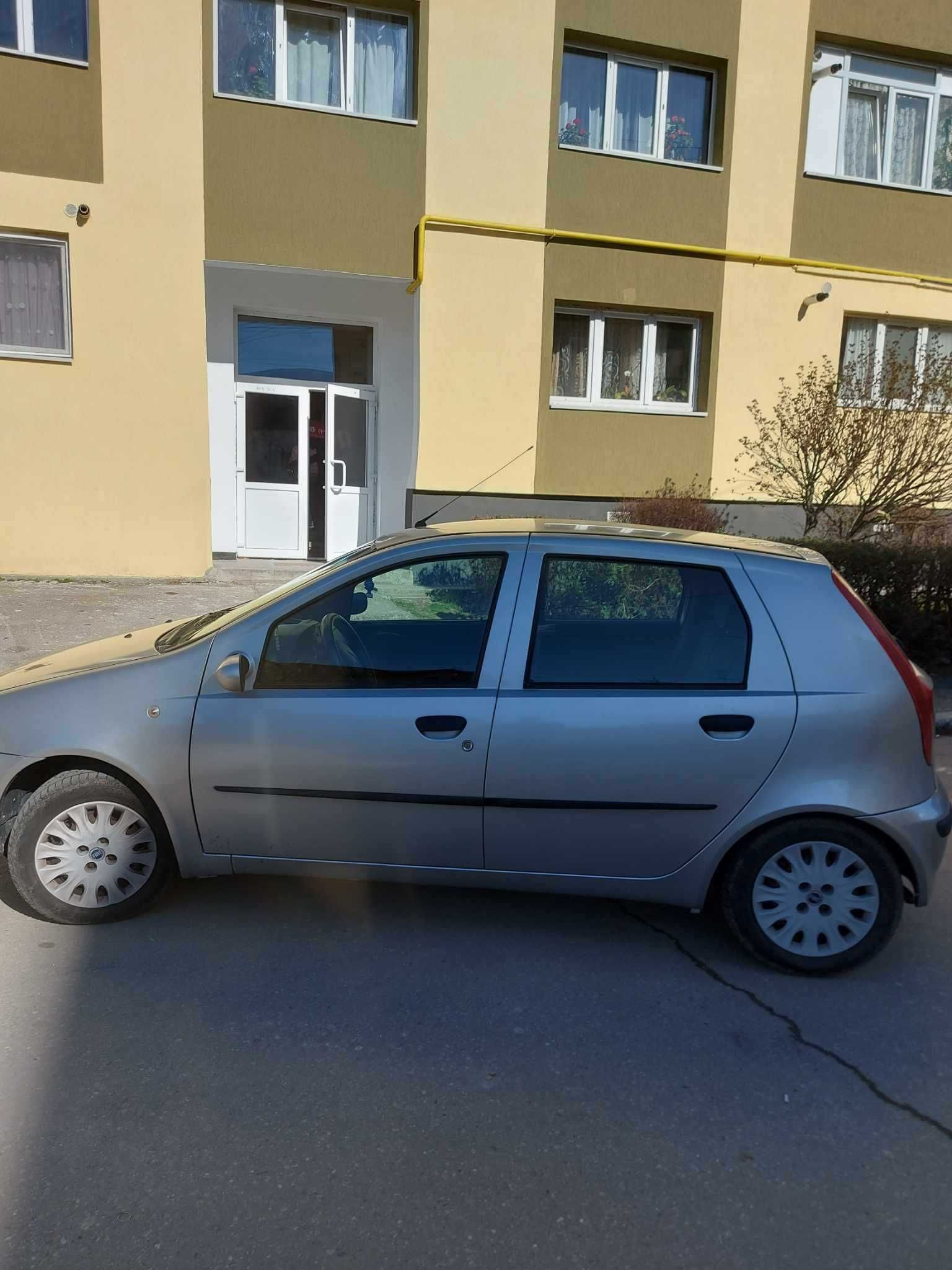 De vanzare FIAT PUNTO 2001