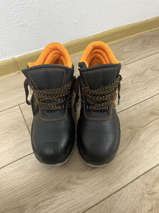 Спец обувь осенний и зима