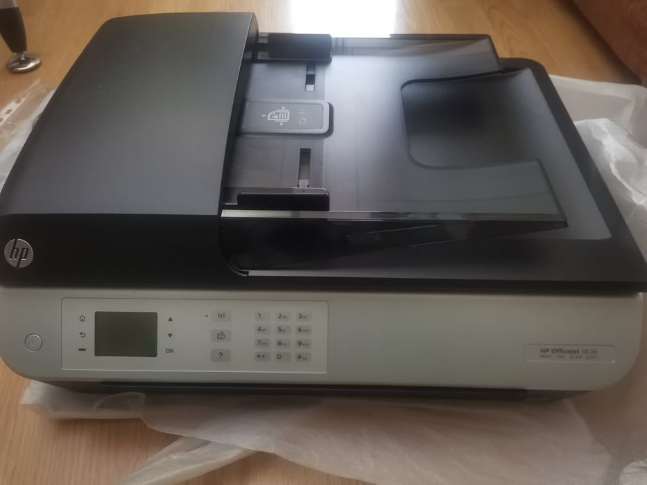 Imprimantă HP Officejet 4630 multifunctionala, wireless
