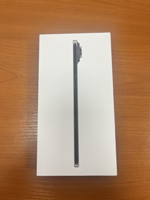 Iphone 17 Air новый. Black colour. Ideal format.