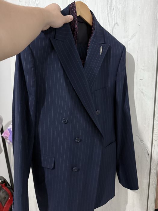 Продам костюм хороший