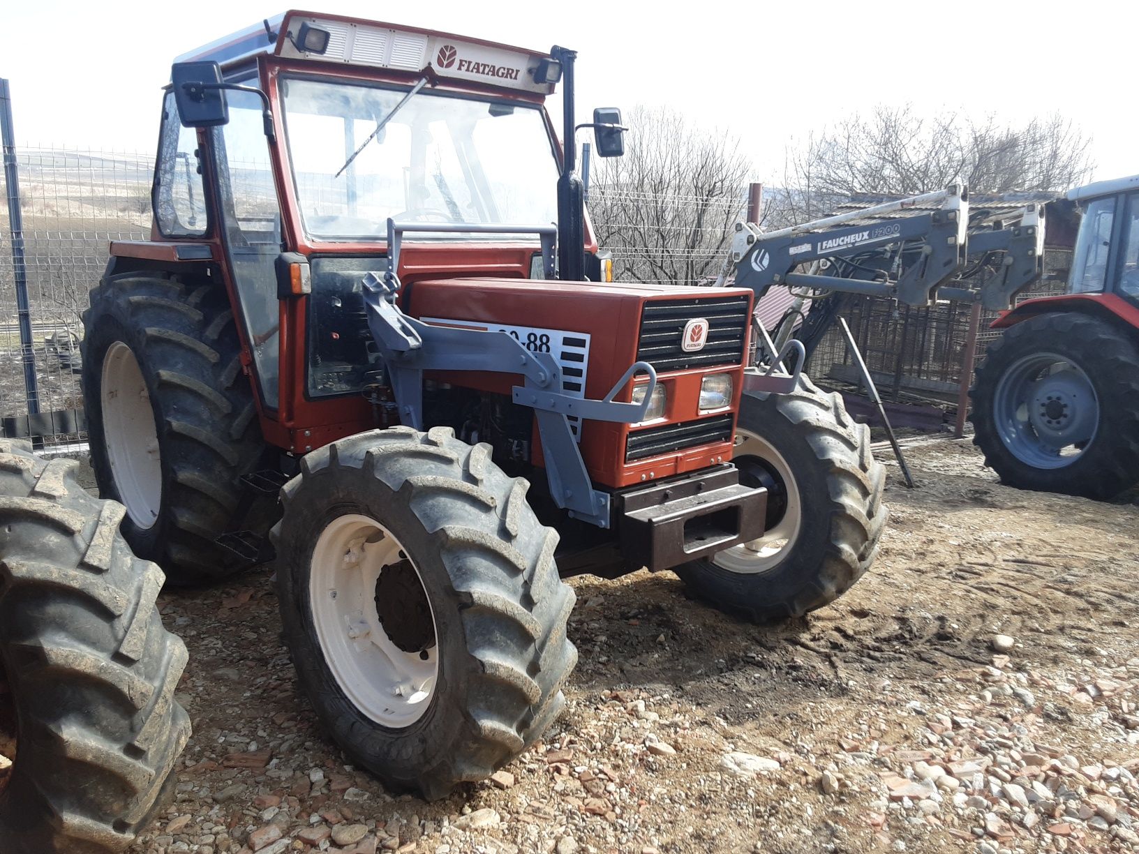 Tractor Massey-Ferguson,Fiatagri cu Încărcător,Recent Adus