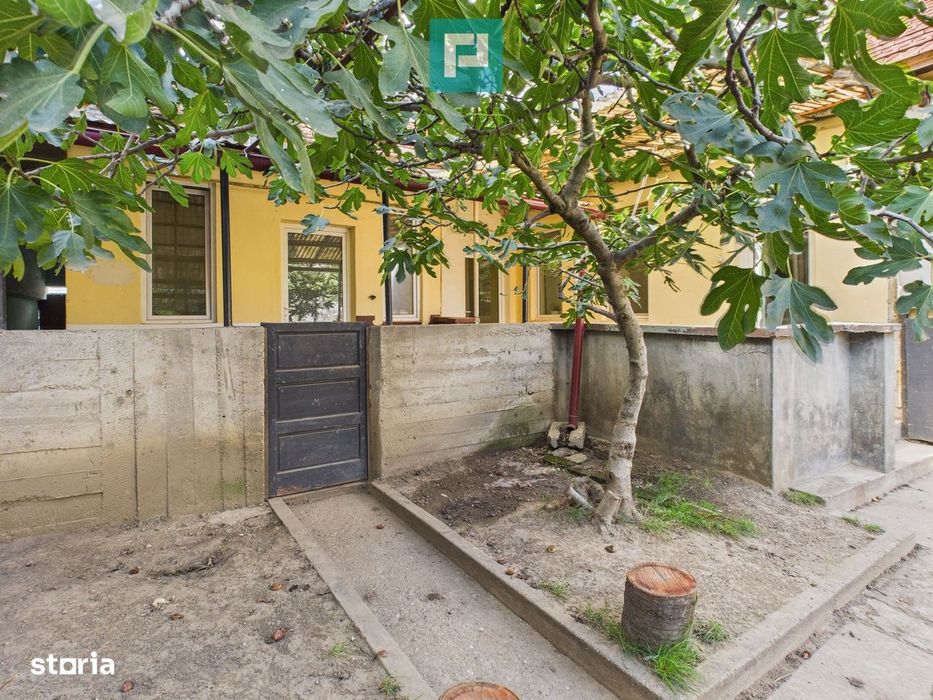 Casa cu 4 camere zona Funcționarilor