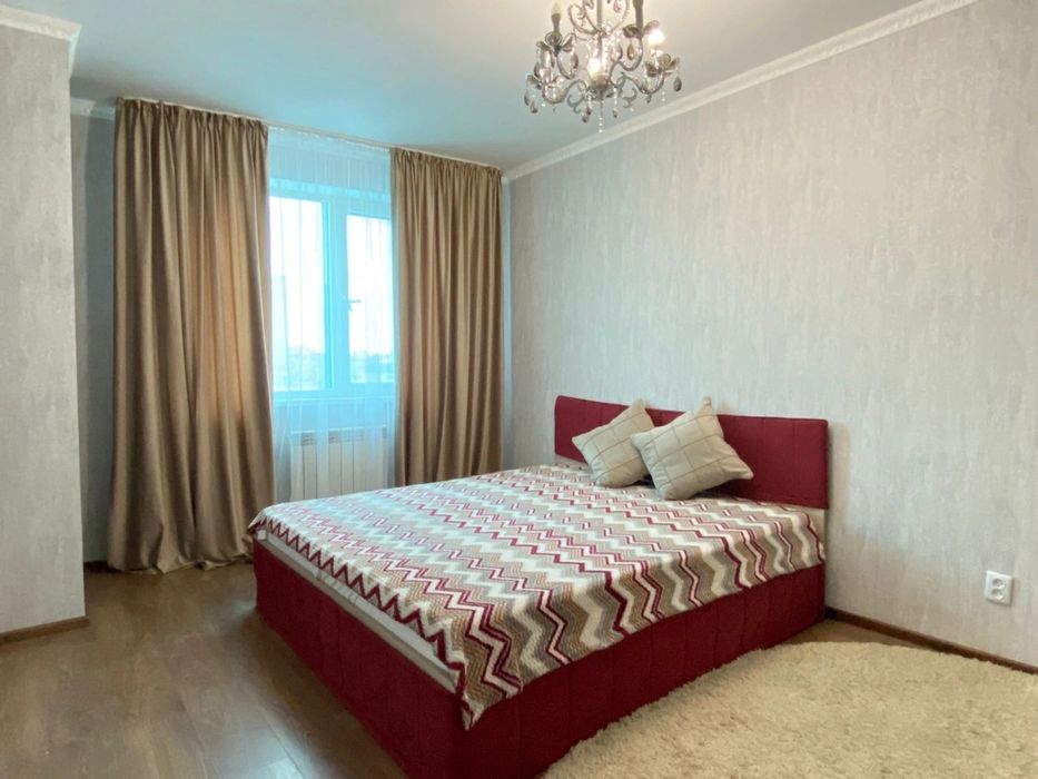 Сдается 2х комнатная квартира посуточно р-н Байтерек Хан Шатыр