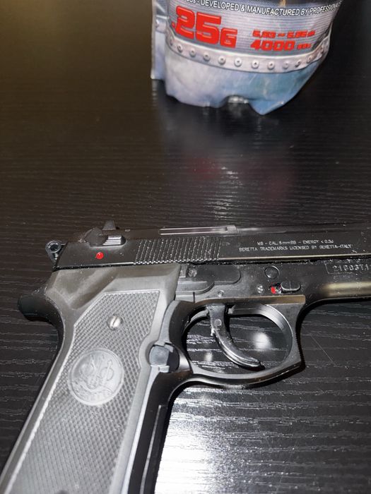 Pistol Airsoft Beretta M9