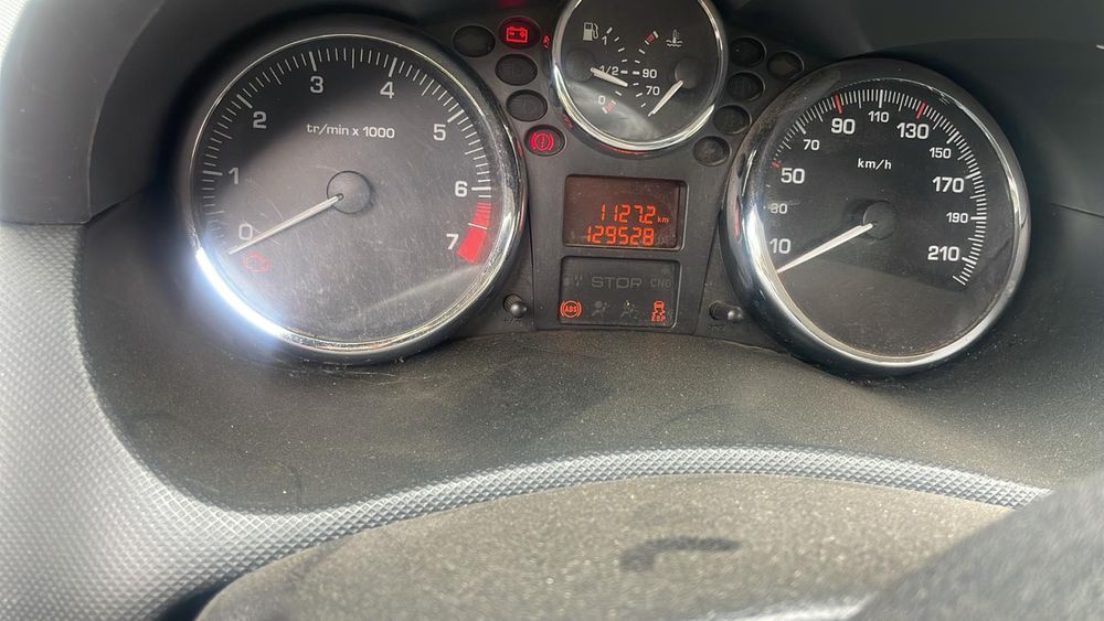 6000 lei  peugeo 206+