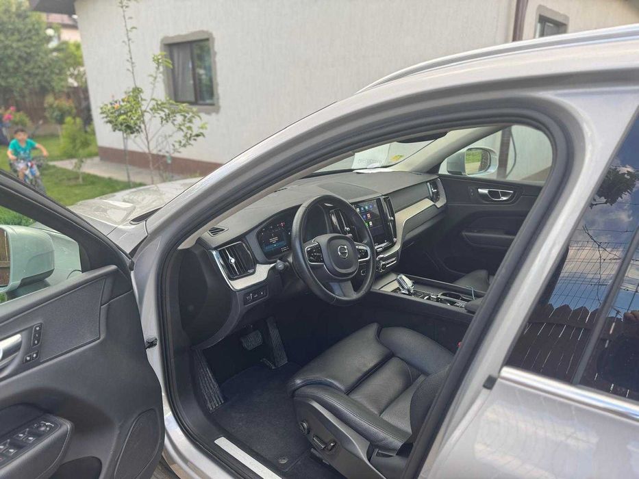 Volvo XC 60 T6 Recharge Plug-In Hybrid Inscription Expression 340 HP