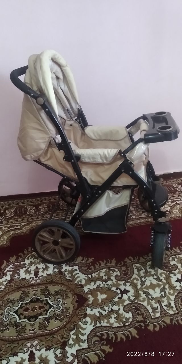Детская коляска в идеальном состоянии