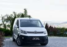 Citroën Berlingo FACE-LIFT 2021,1.5D, 102Cp, Volan piele,S.ploaie,lumini,presiune roti!