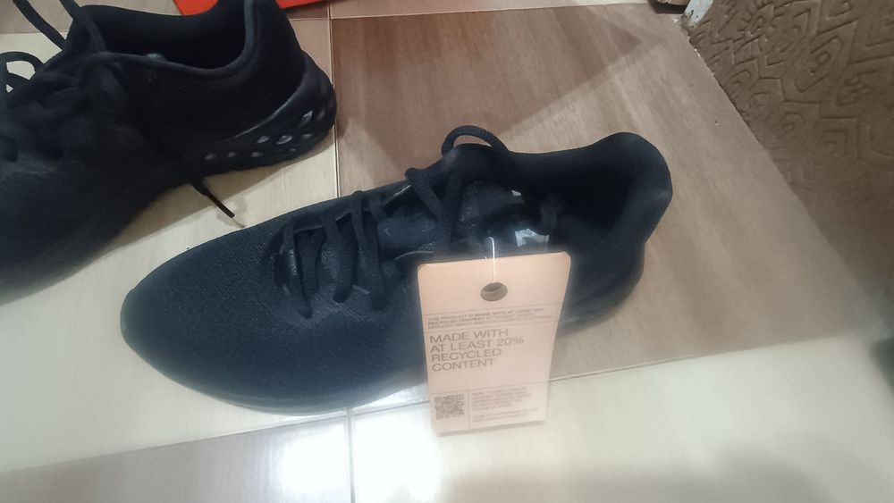 Чисто нови!!! Nike Revolution 6 NN GS