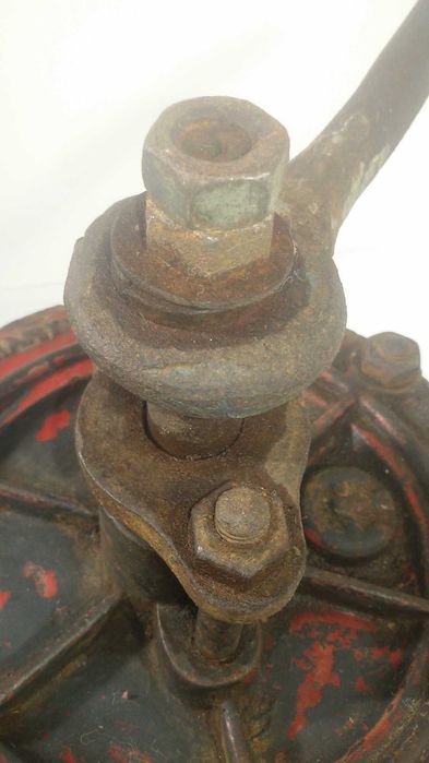 Ретро ръчна помпа Allweiler №3 Made in Germany