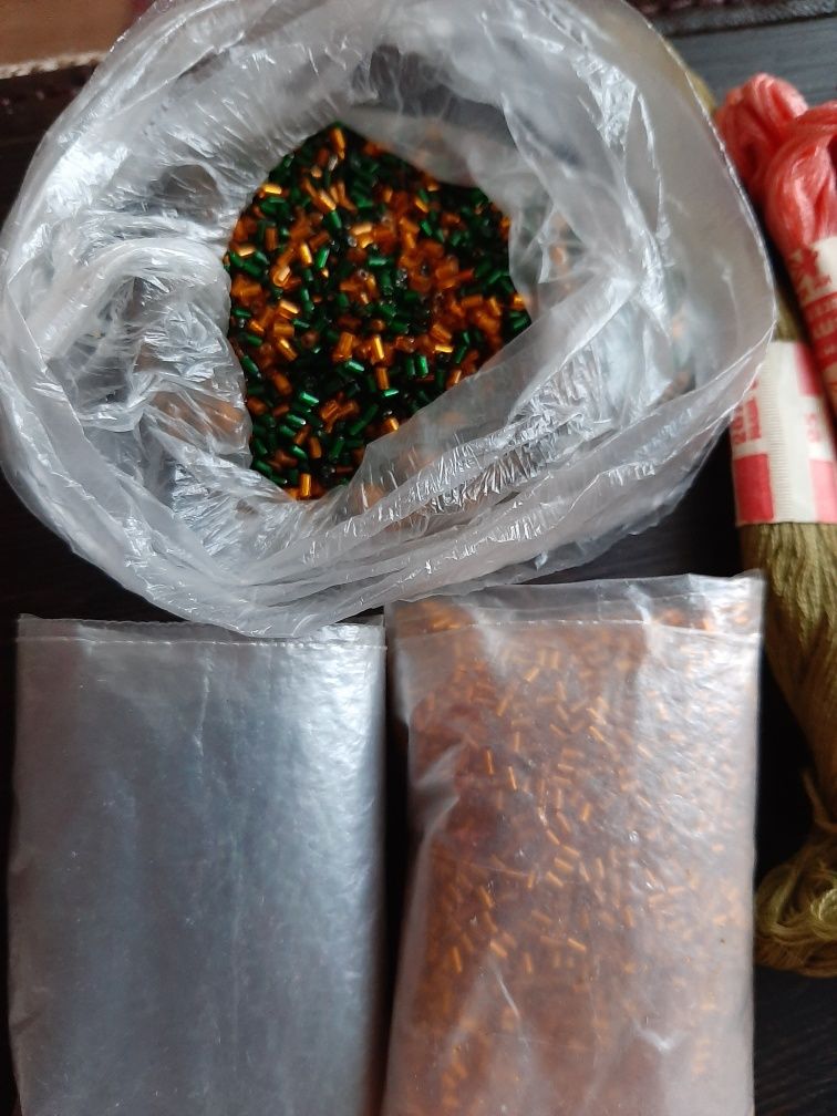 Нитки (мулине), Пяльцы (кольцо), Бисер для Вышивания!