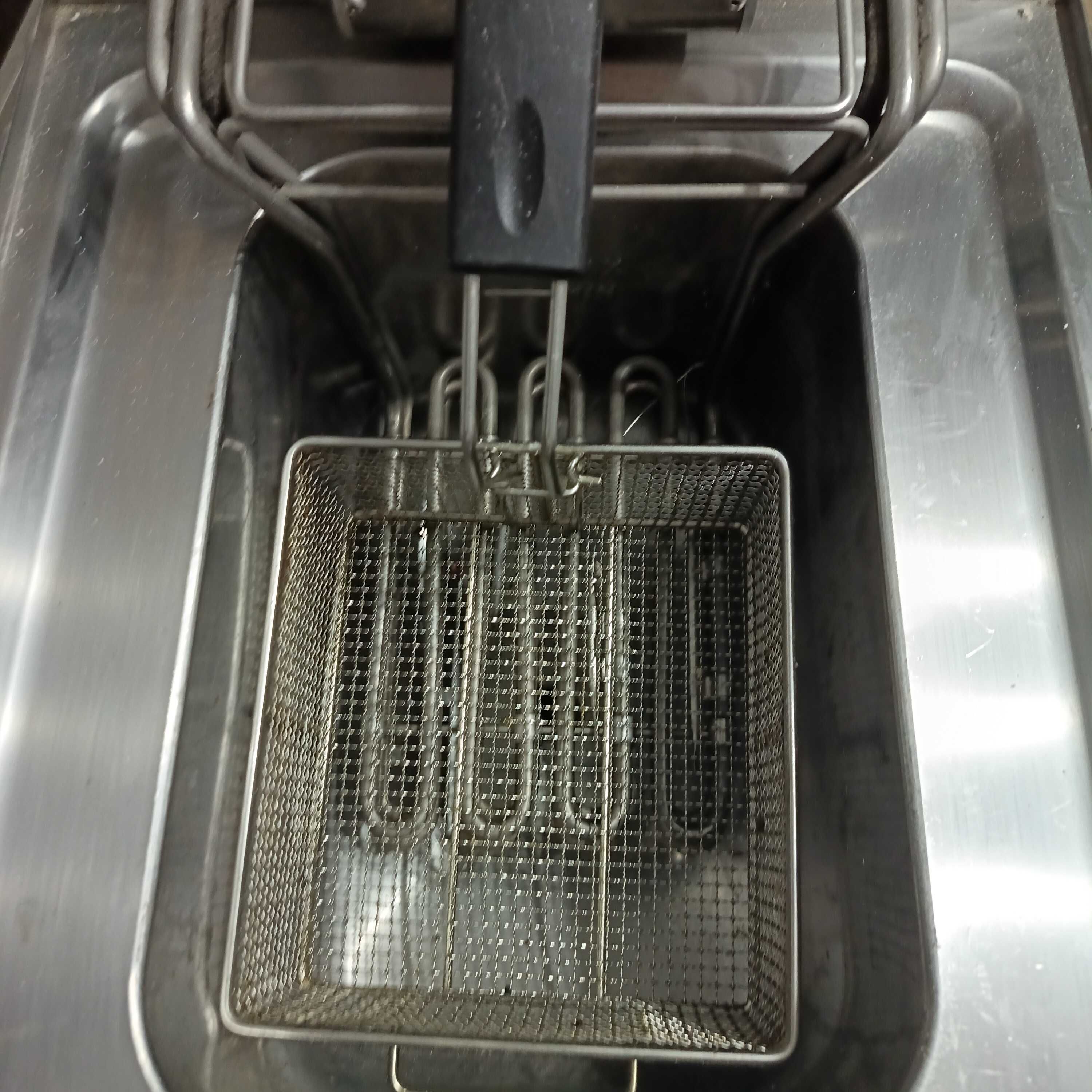 Fripteuza 380v cu o cuva