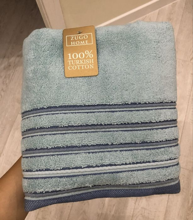 Полотенце Zugo новая