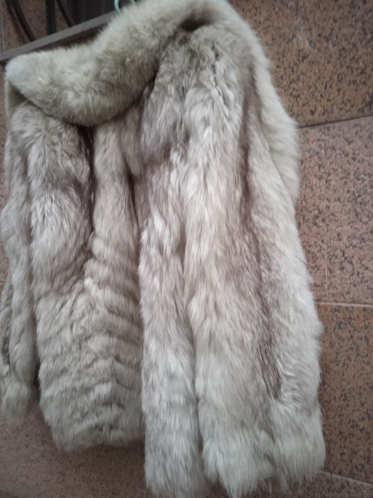 Шуба Натур Мех Песец Белыйм Винтаж в хорошем состоянии,Ондатра янтарь