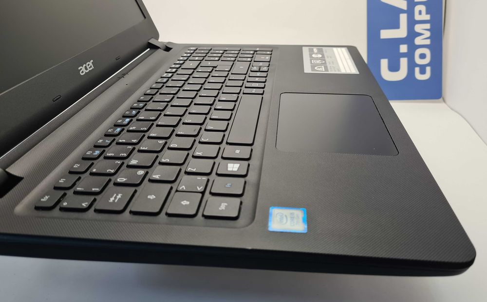 Acer Aspire ES1-572 i5 7200U/8GB/240SSD/FHD