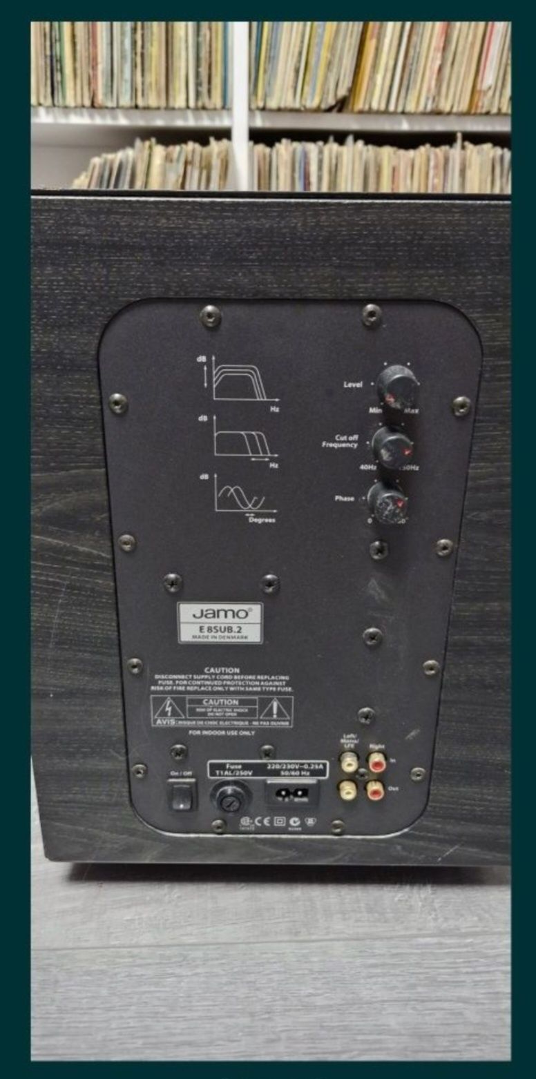 Subwoofer Jamo E8SUB.2 8" 100-Watts Activ, Made în Denmark.