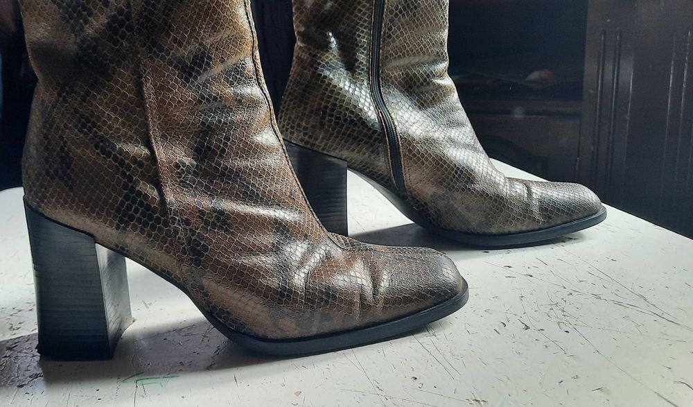 Кожени боти на ток, змийска кожа