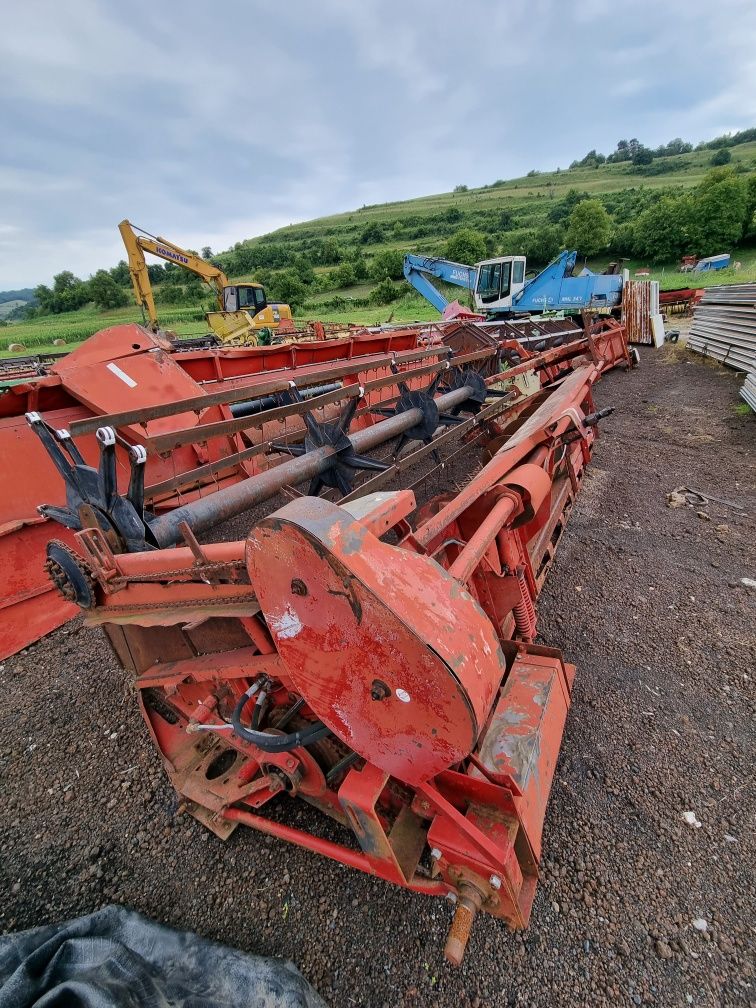 Dezmembram echipament/masa paioase CASE Ih 825