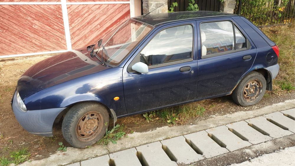 Vând Ford fiesta-250 euro