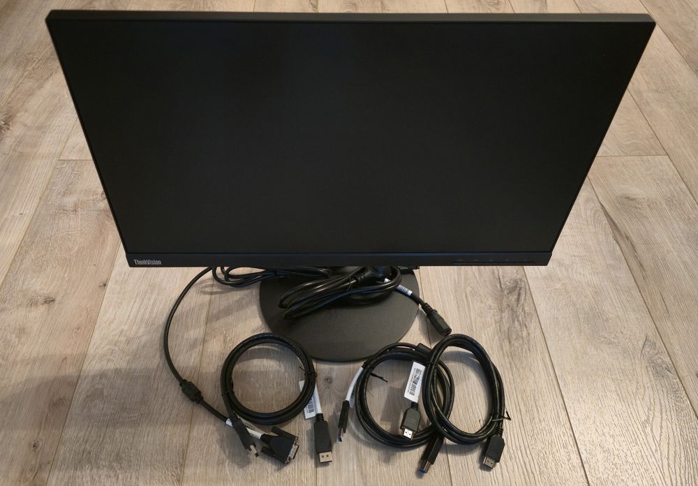 Monitor Lenovo 21.5" ThinkVision T22i-10 Full HD HDMI VGA Display Port