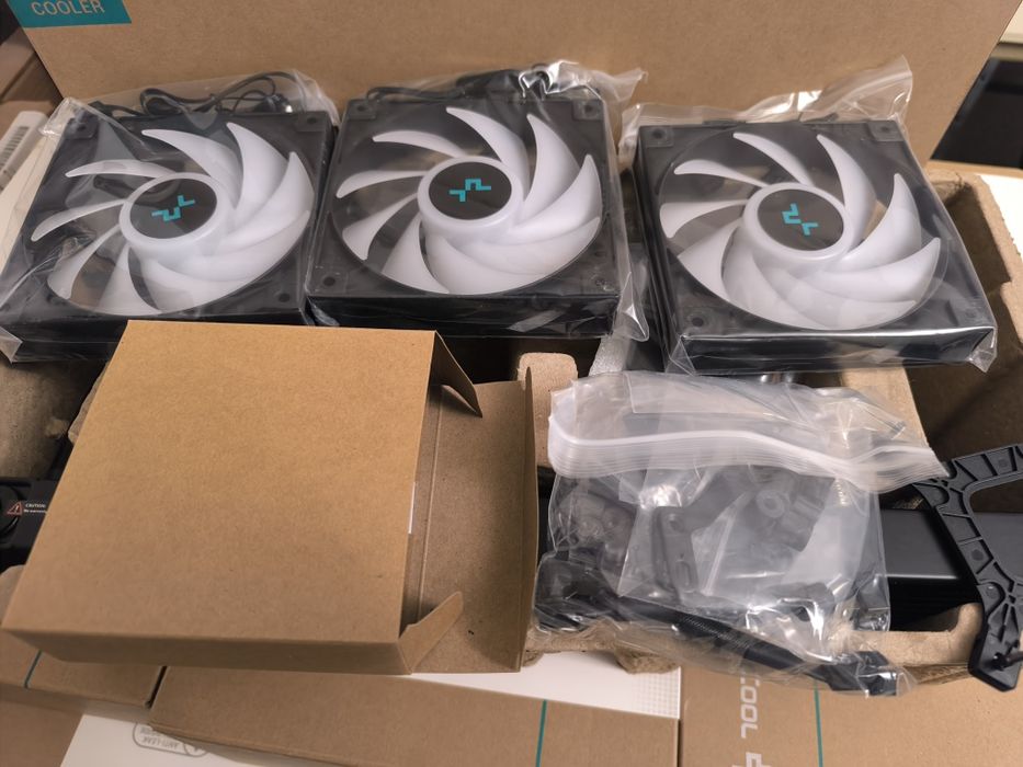 Водно охлаждане Deep cool LS720 SE