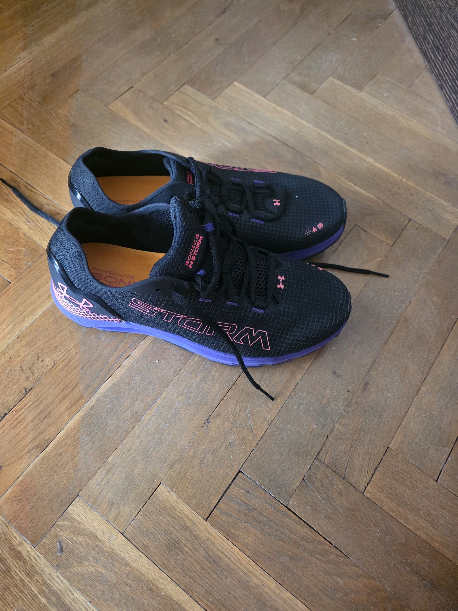 Маратонки Under Armour-42,5