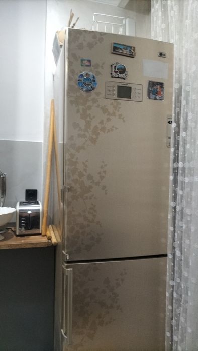 продам холодильник  LG