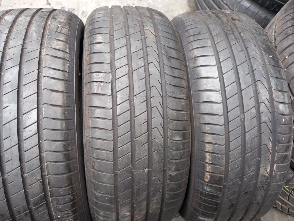 4 anvelope 215/50r18 vară dot 2022, marca Pirelli preț 1250 lei setul