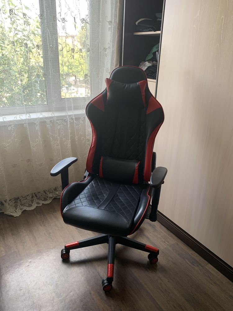 Компьютерное кресло игровое