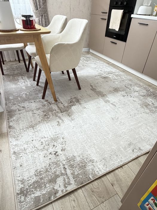 Продам чистый ковер