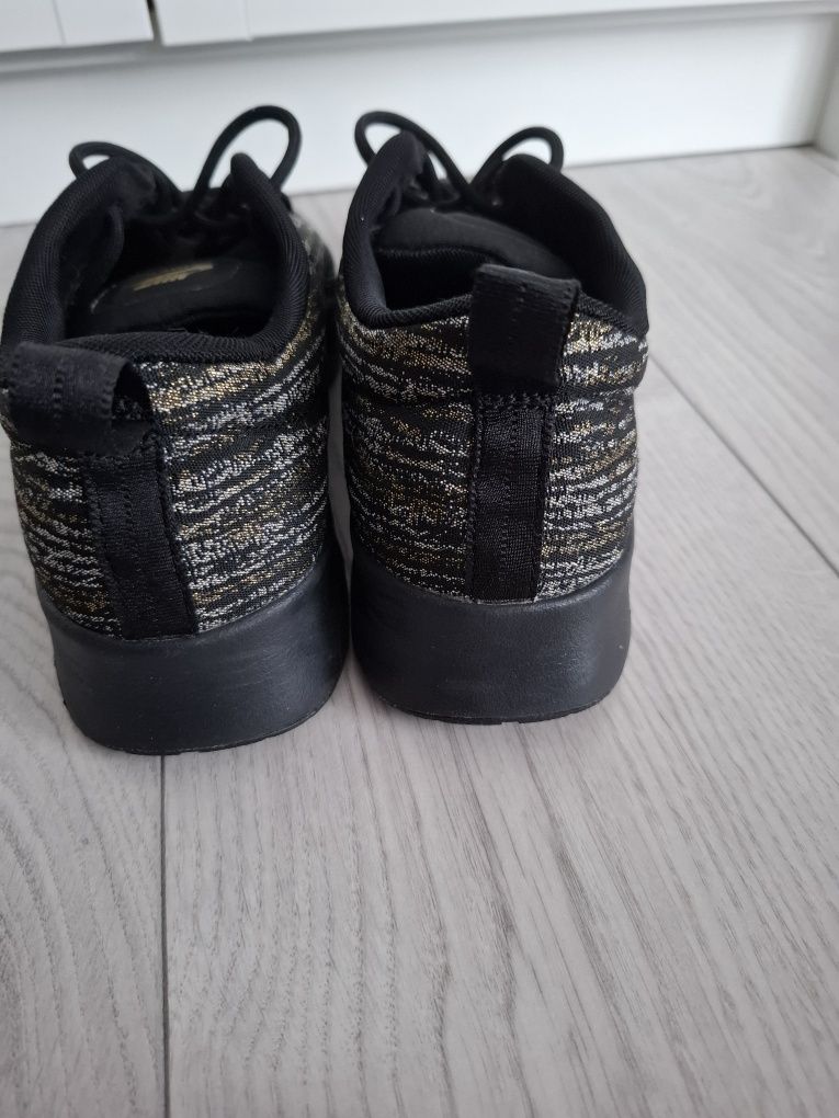 Дамски маратонки Nike Air Max