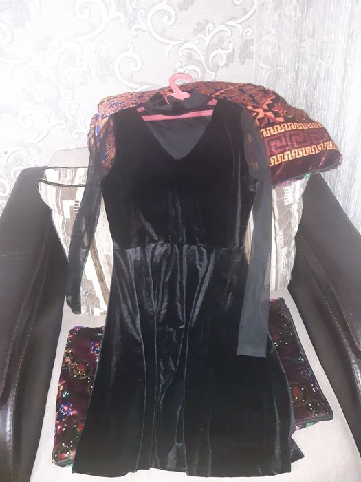 Продам платье,велюр