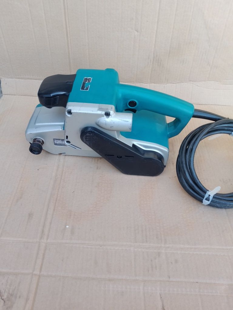 Мощен лентов шлайф Makita 1010вата