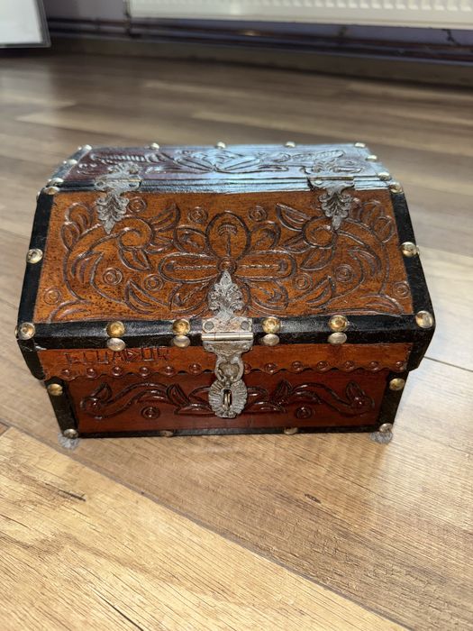 Cutie de bijutetii vintage