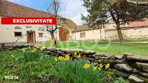 Casa saseasca de vanzare in Calnic ideala pentru locuinta sau pensiune