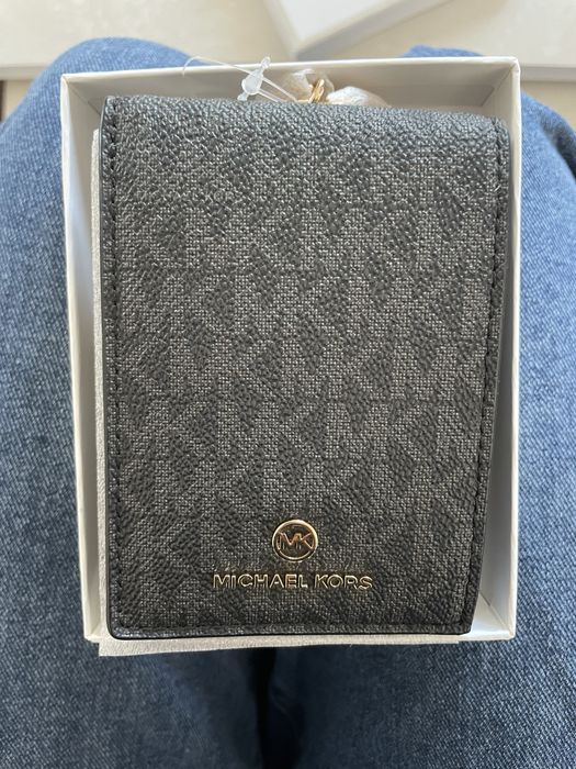 Портмоне Michael Kors. Чисто ново.